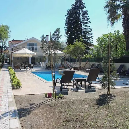 Hotel Arp 2*