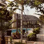 Hotel Arp 2*