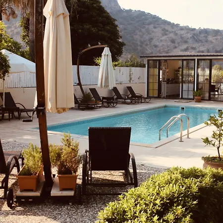 Hotel Arp 2*