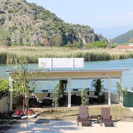 Hotel Arp 2*