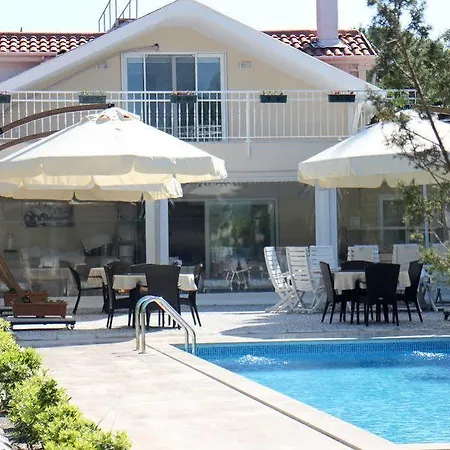 Hotel Arp 2*