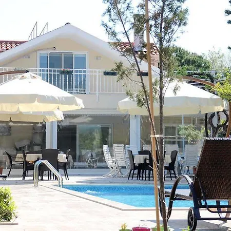 Hotel Arp 2*
