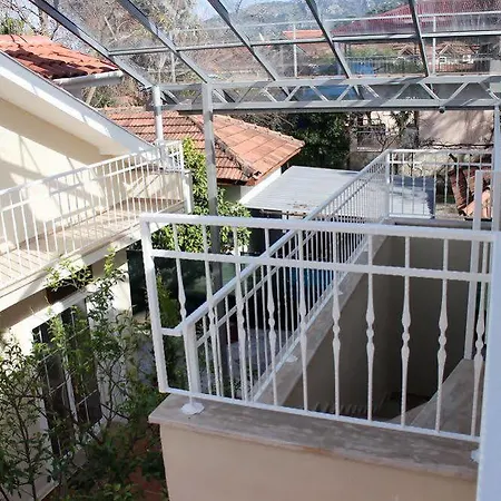 Hotel Arp 2*